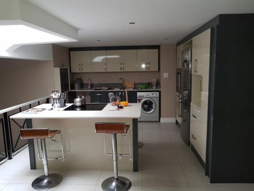 Kitchen High Gloss 36